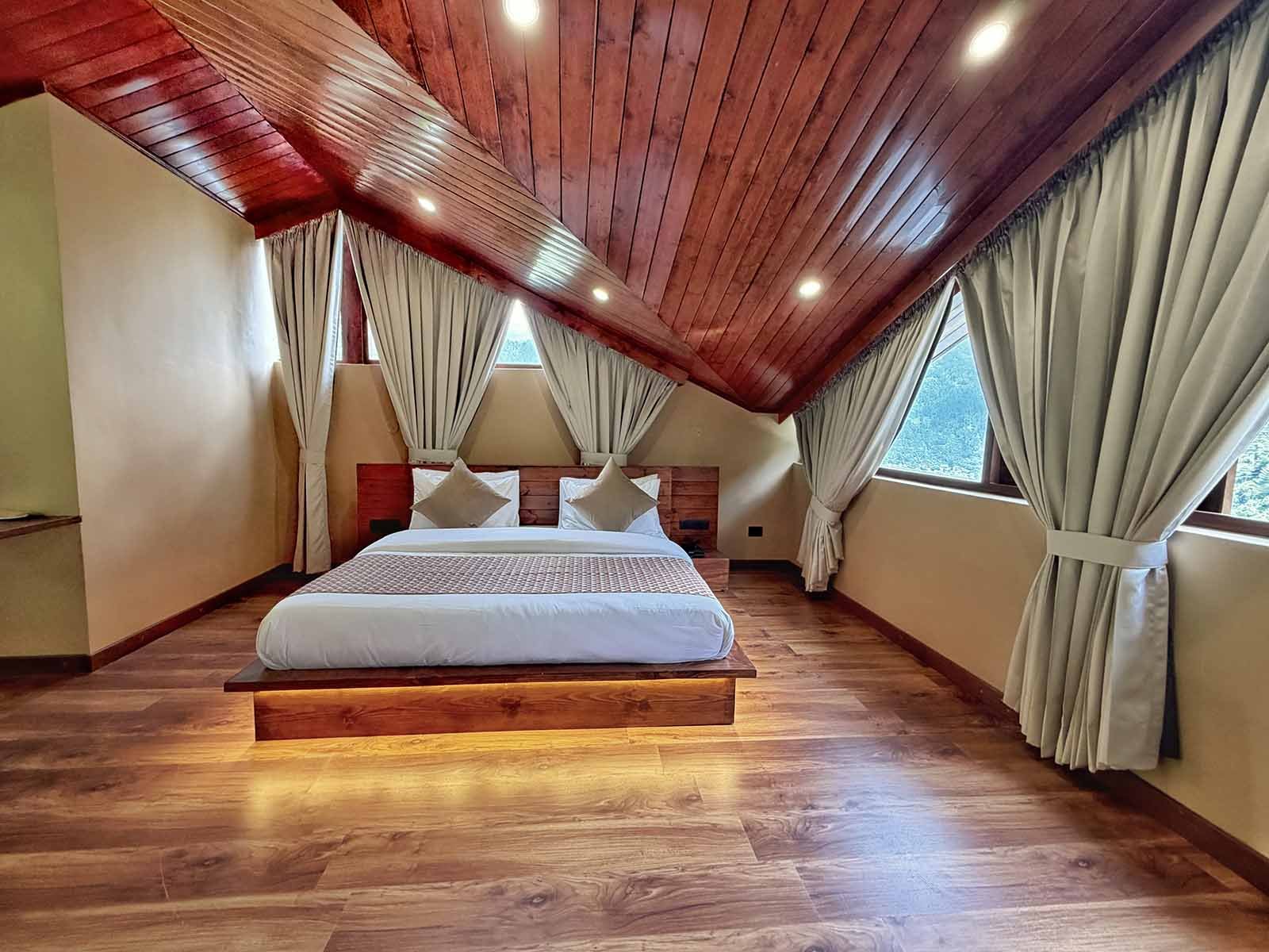 The Sanctuary Suite with Jacuzzi